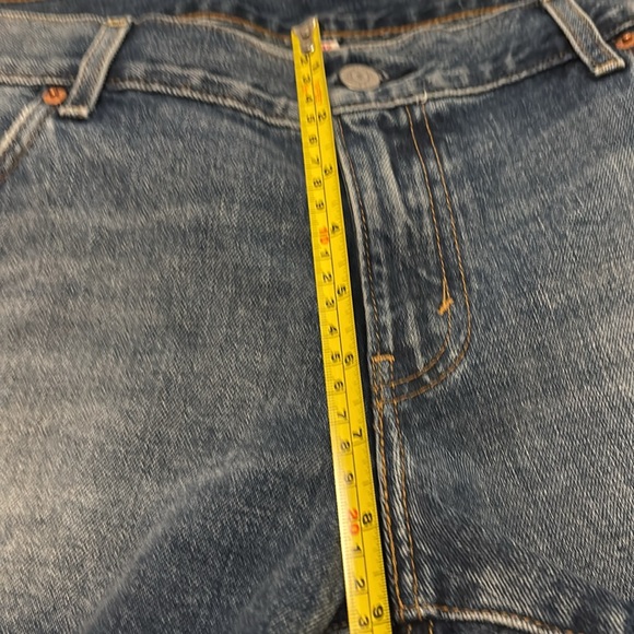 Levi’s cut off shorts medium rinse denim jean SZ 32 or 14 100% cotton distressed - Picture 9 of 12